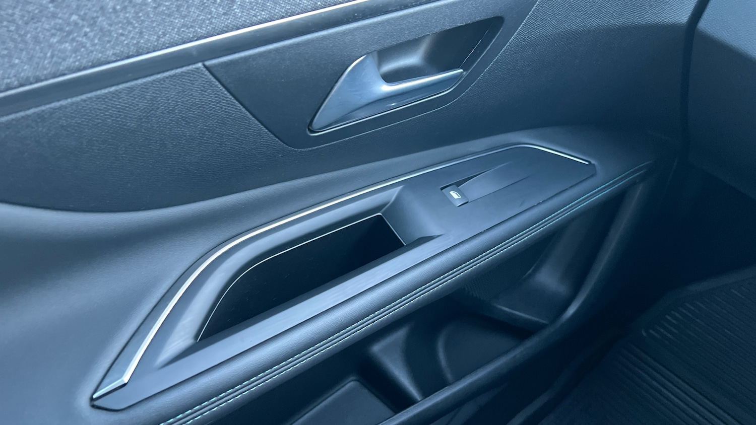 Used Peugeot 3008 2022 for sale - 77098826: Photo 42