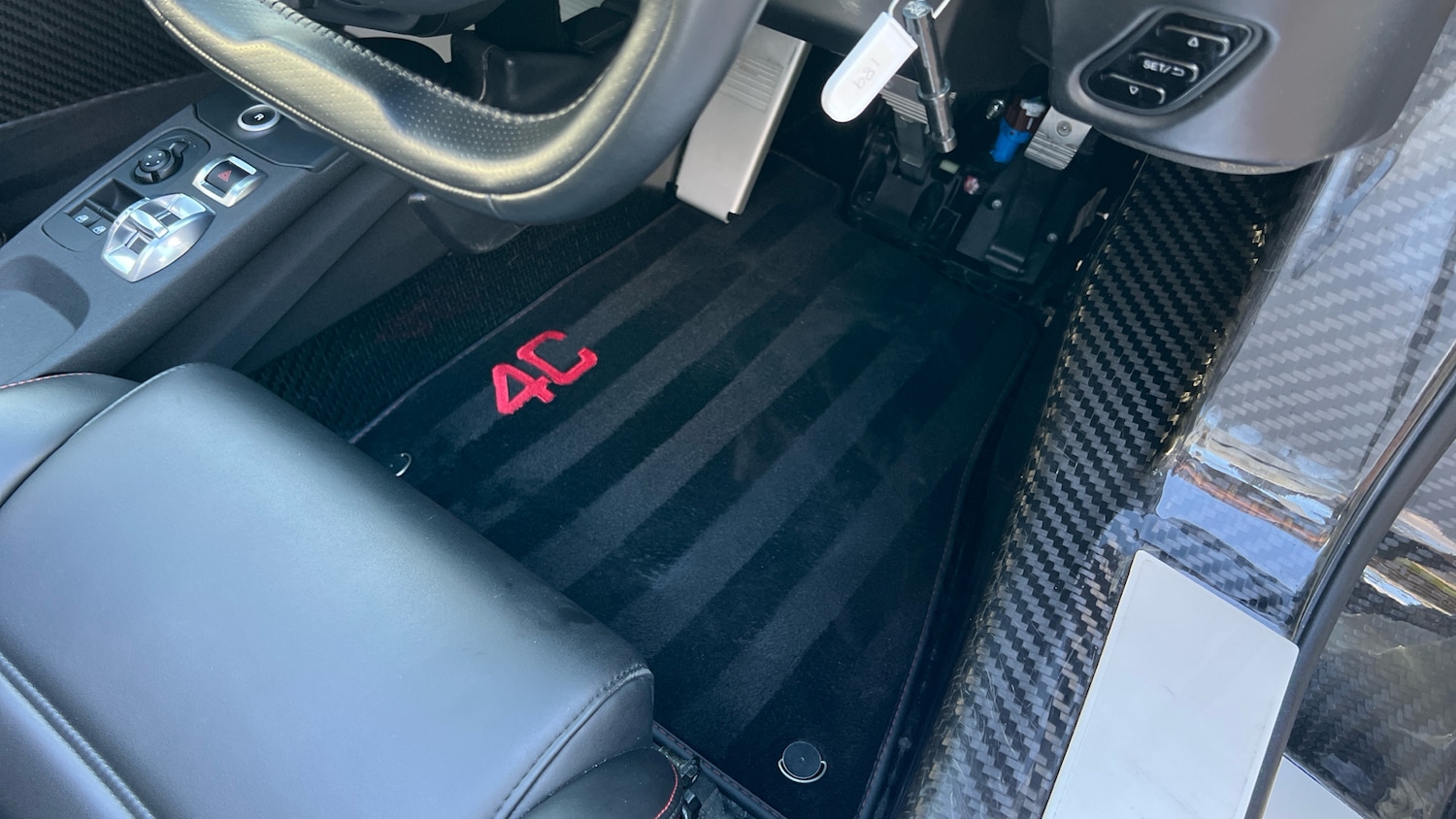 Used Alfa Romeo 4C 2017 for sale - 75950521: Photo 24