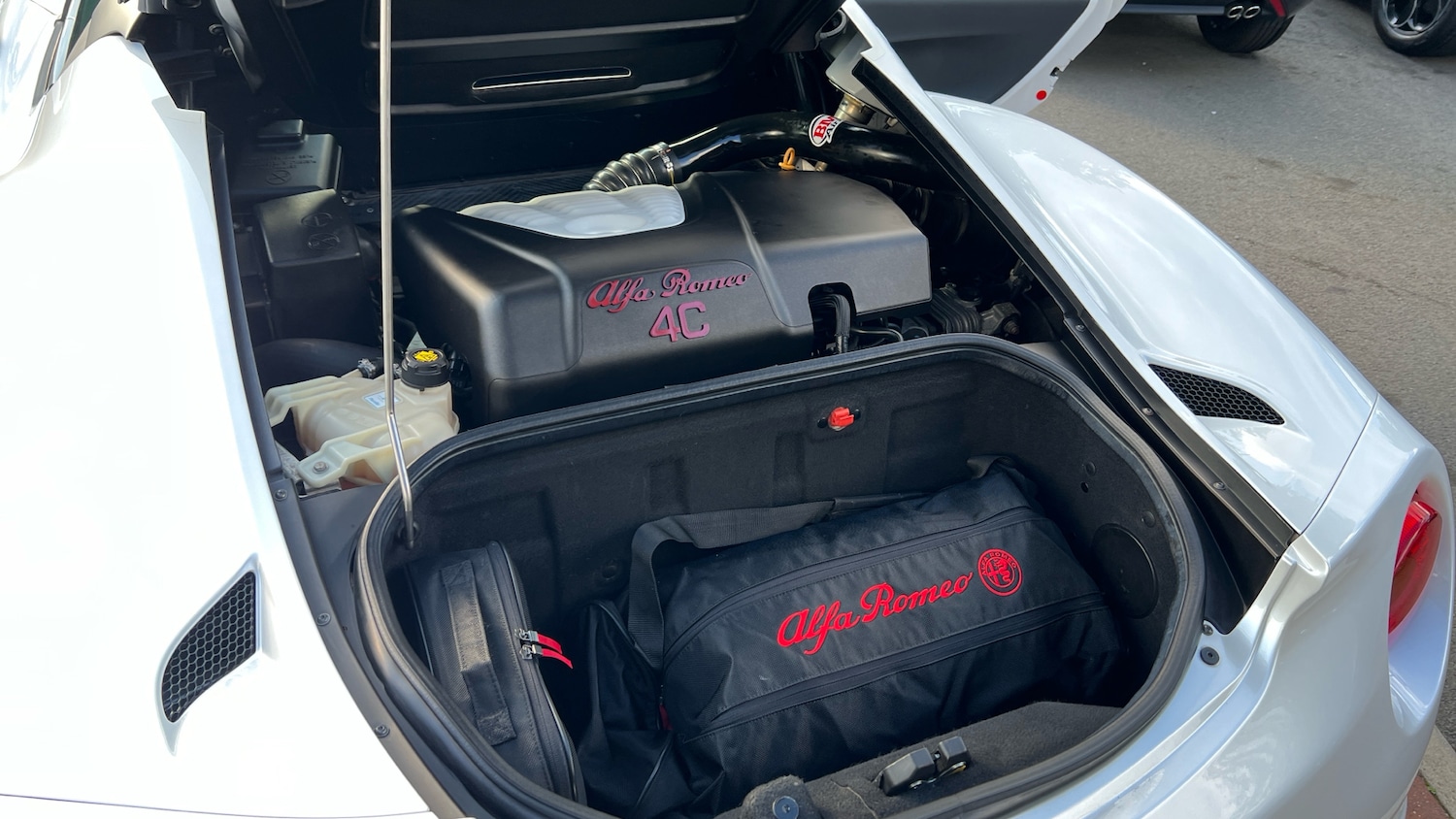 Used Alfa Romeo 4C 2017 for sale - 75950521: Photo 26