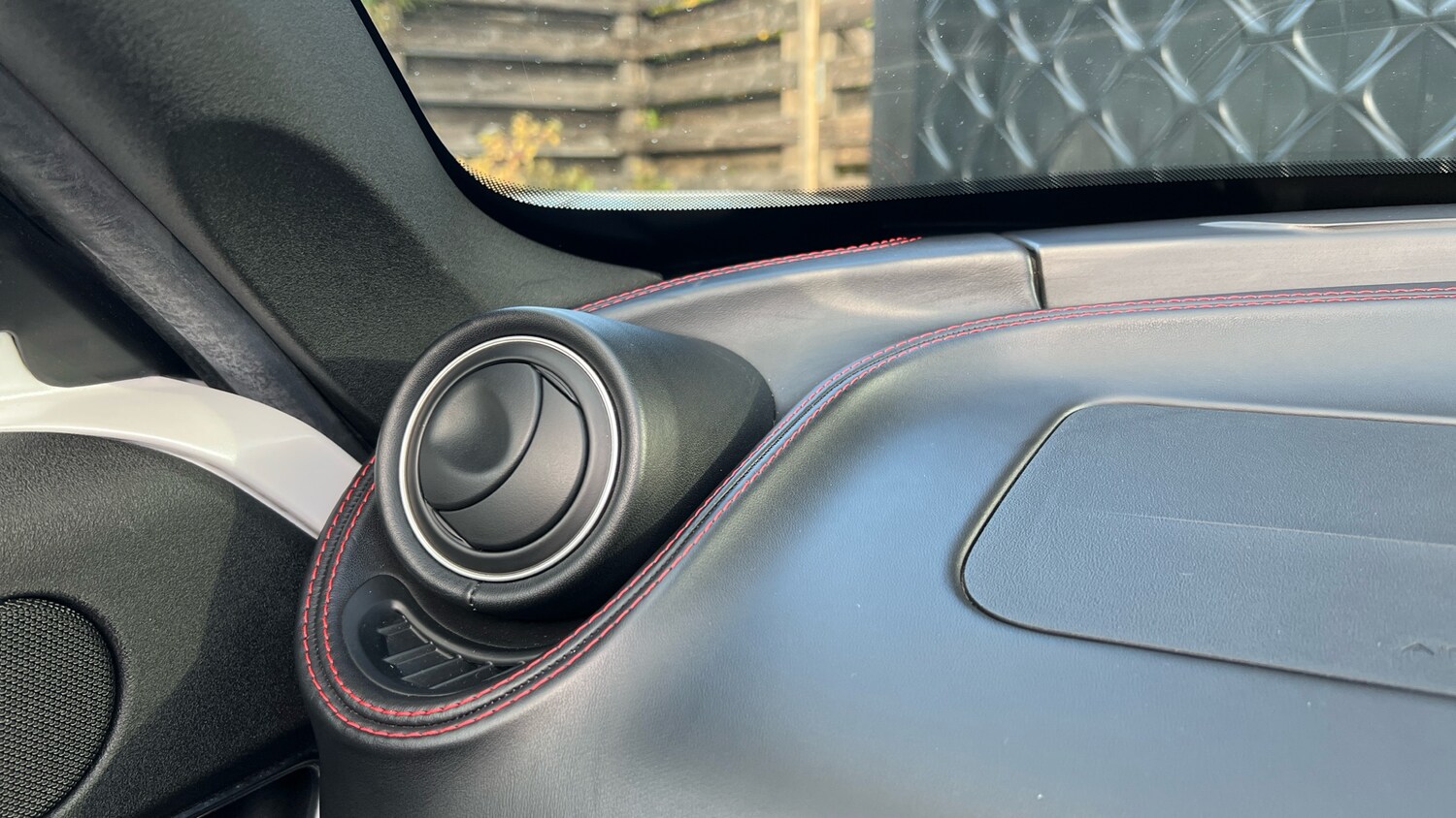 Used Alfa Romeo 4C 2017 for sale - 75950521: Photo 30