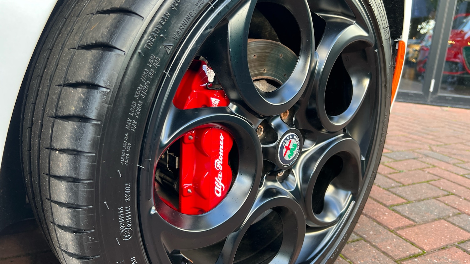 Used Alfa Romeo 4C 2017 for sale - 75950521: Photo 32