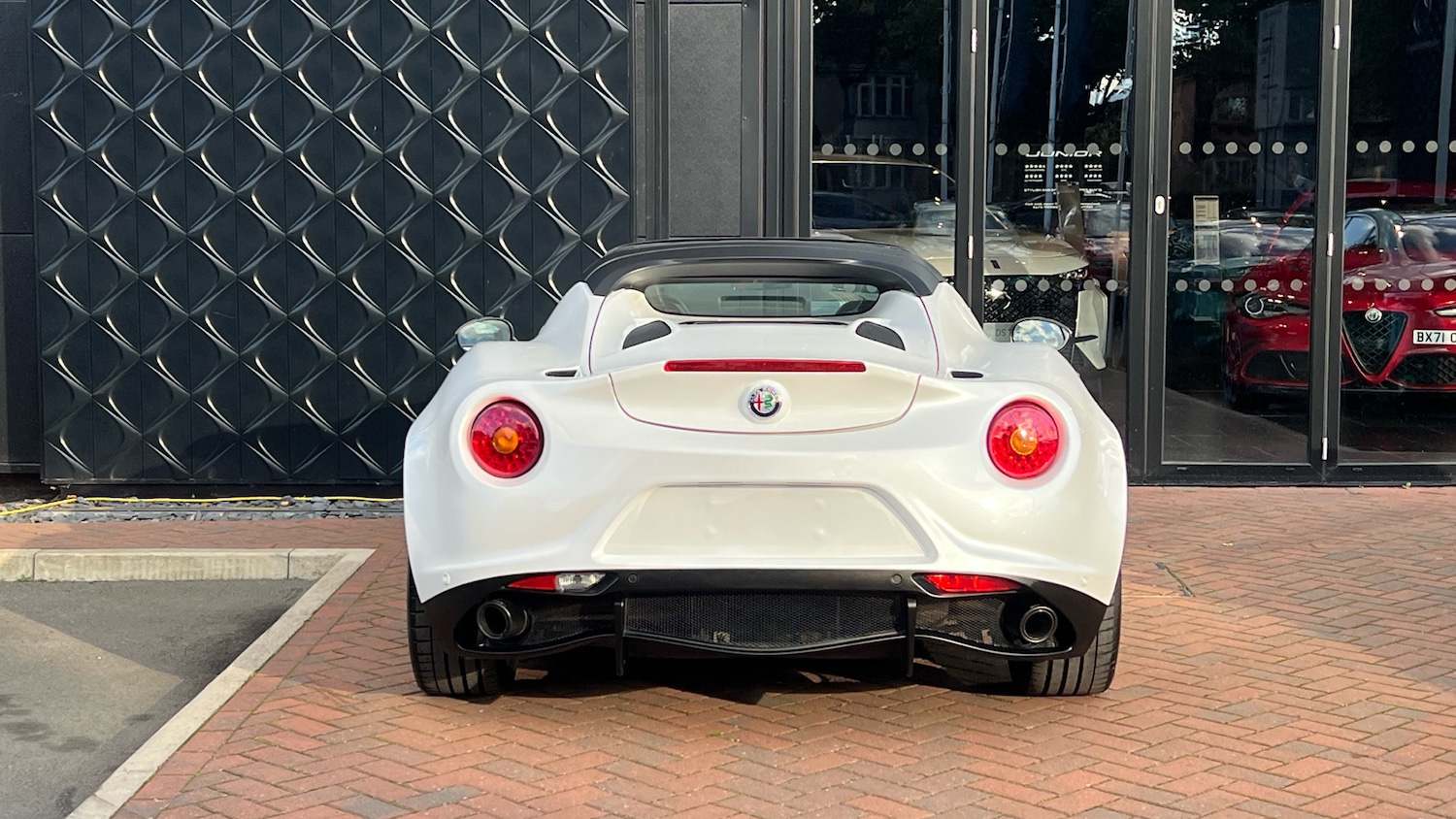 Used Alfa Romeo 4C 2017 for sale - 75950521: Photo 9