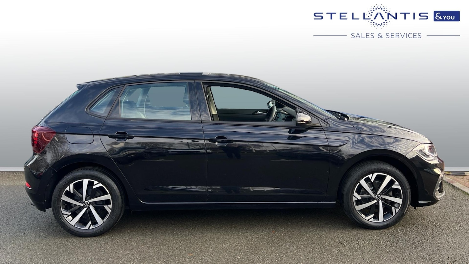 Used Volkswagen Polo 2023 for sale - 76887948: Photo 2