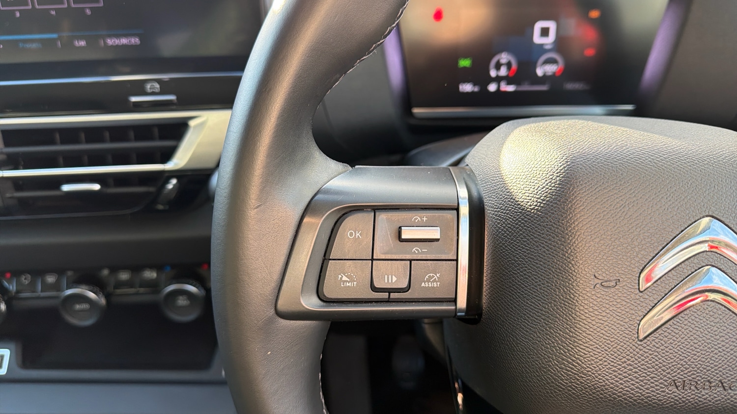 Used Citroen C4 2022 for sale - 77098825: Photo 24