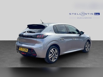 Used Peugeot 208 2023 for sale - 79485382: Photo