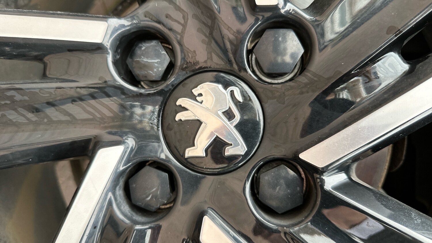 Used Peugeot 2008 2021 for sale - 76338258: Photo 18