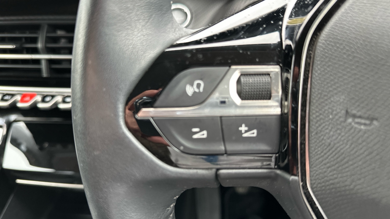 Used Peugeot 2008 2021 for sale - 76338258: Photo 23