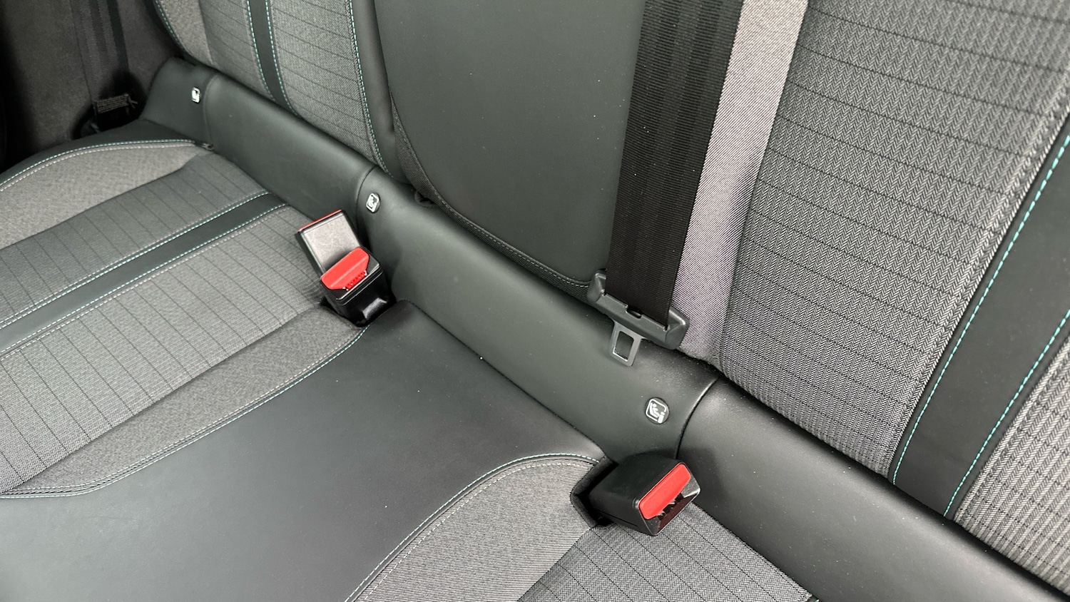 Used Peugeot 2008 2021 for sale - 76338258: Photo 35