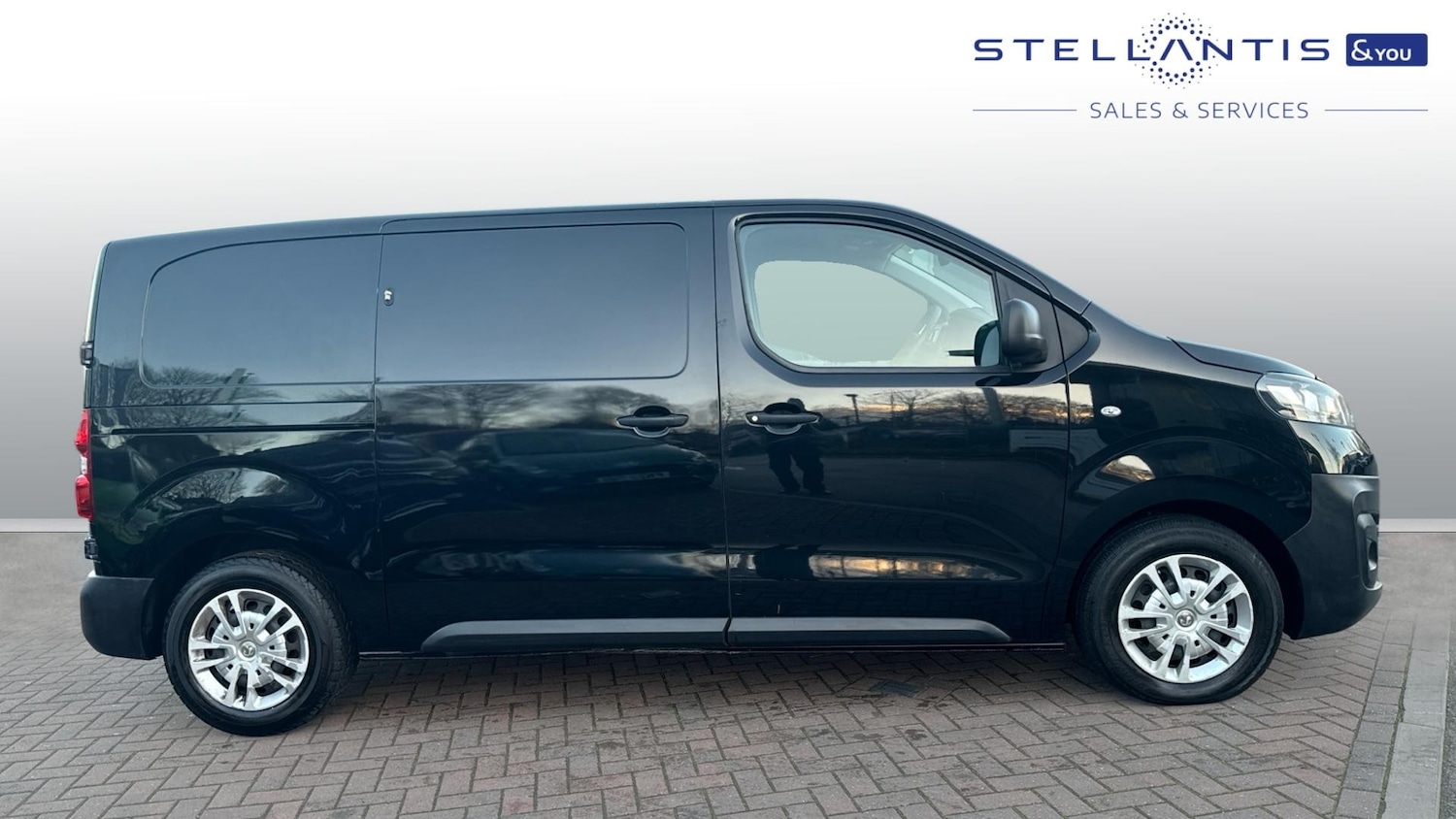 Used Vauxhall Vivaro 2020 for sale - 77030610: Photo 2