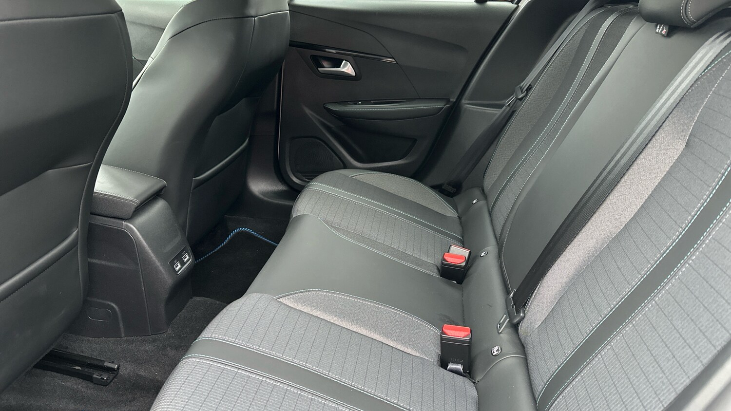 Used Peugeot 208 2021 for sale - 77809547: Photo 33