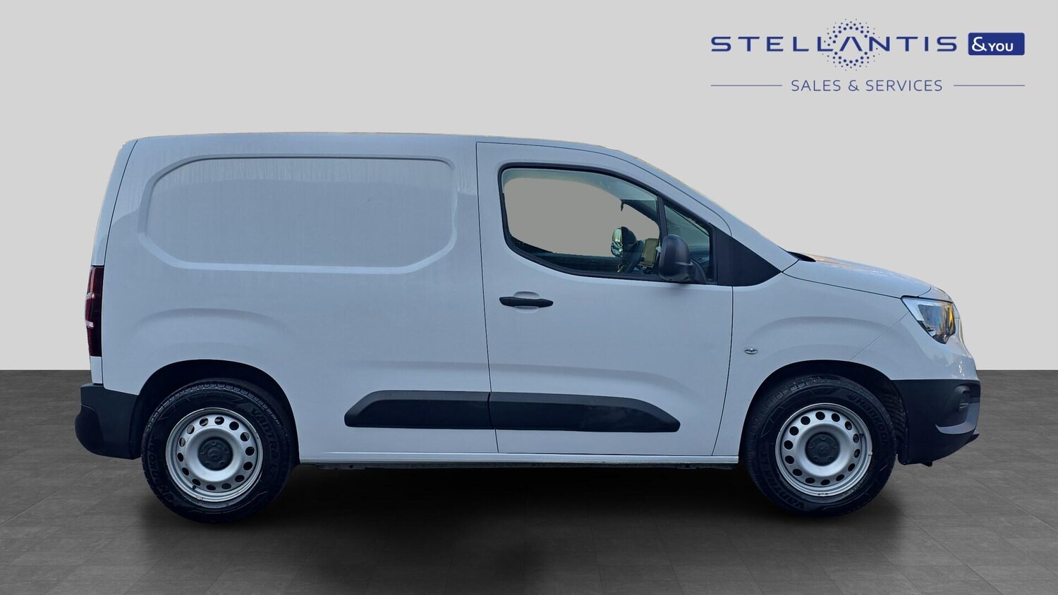 Used Vauxhall Combo 2023 for sale - 77959165: Photo 2