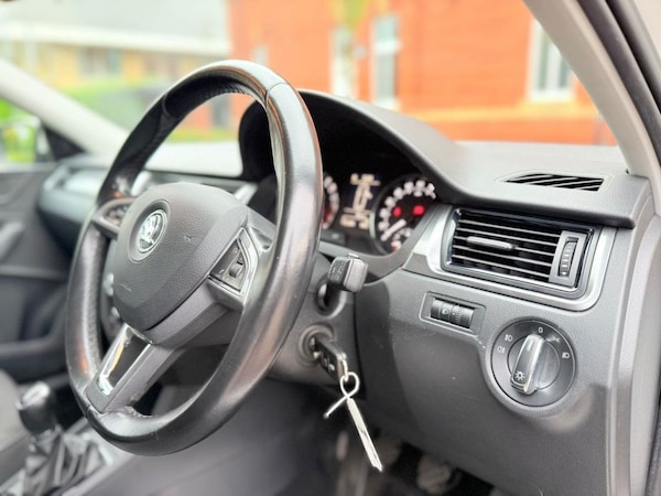 Used Skoda Rapid Spaceback 2014 for sale - 76147998: Photo 21