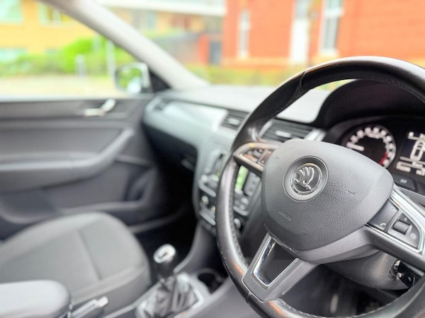 Used Skoda Rapid Spaceback 2014 for sale - 76147998: Photo 22