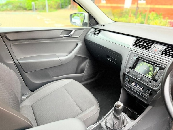 Used Skoda Rapid Spaceback 2014 for sale - 76147998: Photo 23