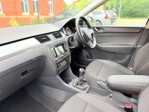 Used Skoda Rapid Spaceback 2014 for sale - 76147998: Photo 25