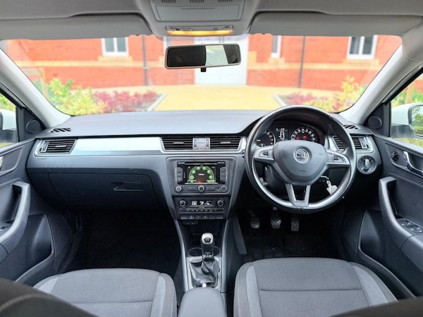Used Skoda Rapid Spaceback 2014 for sale - 76147998: Photo 28