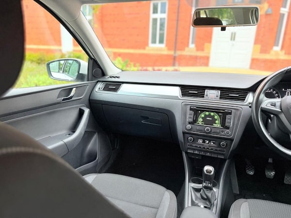 Used Skoda Rapid Spaceback 2014 for sale - 76147998: Photo 31