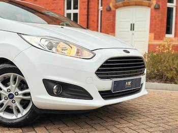 Used Ford Fiesta 2015 for sale - 76148002: Photo 2