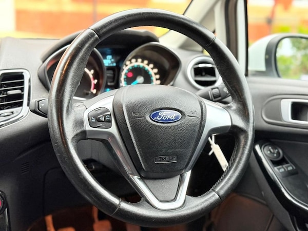 Used Ford Fiesta 2015 for sale - 76148002: Photo 31
