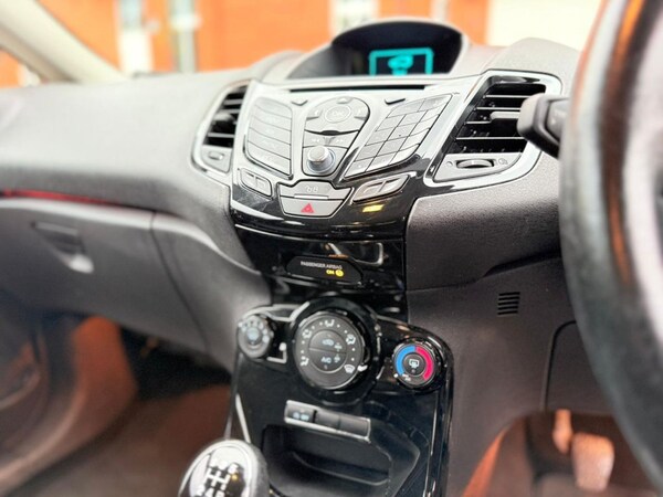 Used Ford Fiesta 2015 for sale - 76148002: Photo 35