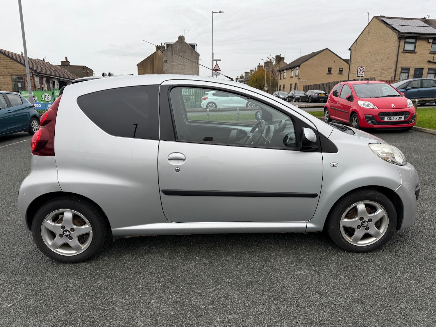 Used Peugeot 107 2014 for sale - 77084326: Photo 8