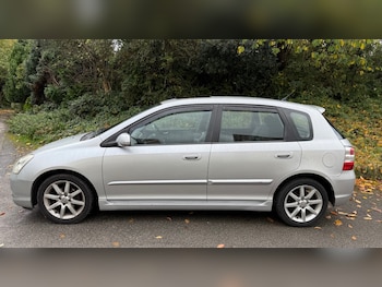 Used Honda Civic 2004 for sale - 76392358: Photo