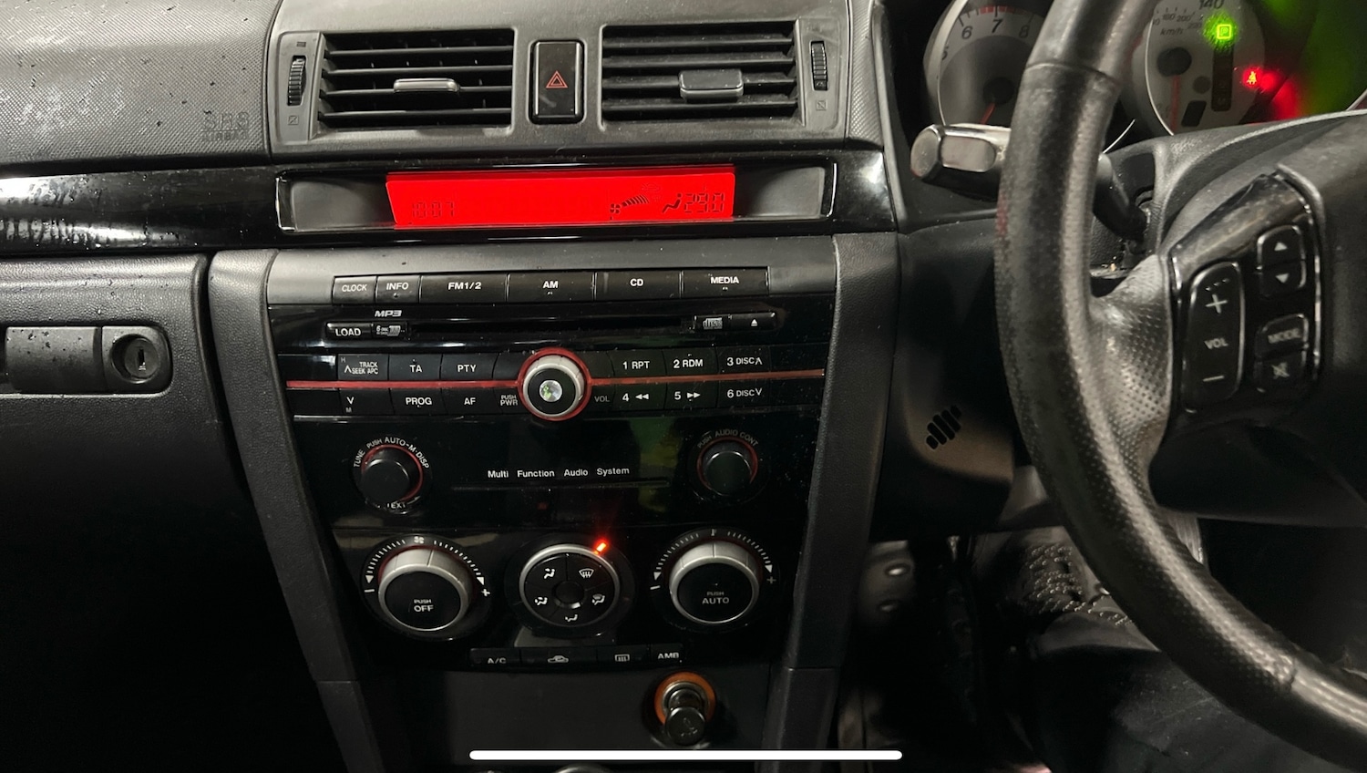 Used Mazda Mazda3 2009 for sale - 76606093: Photo 8