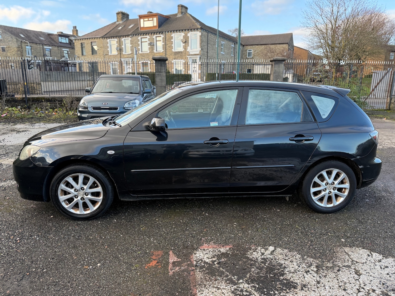 Used Mazda Mazda3 2009 for sale - 76800783: Photo 4