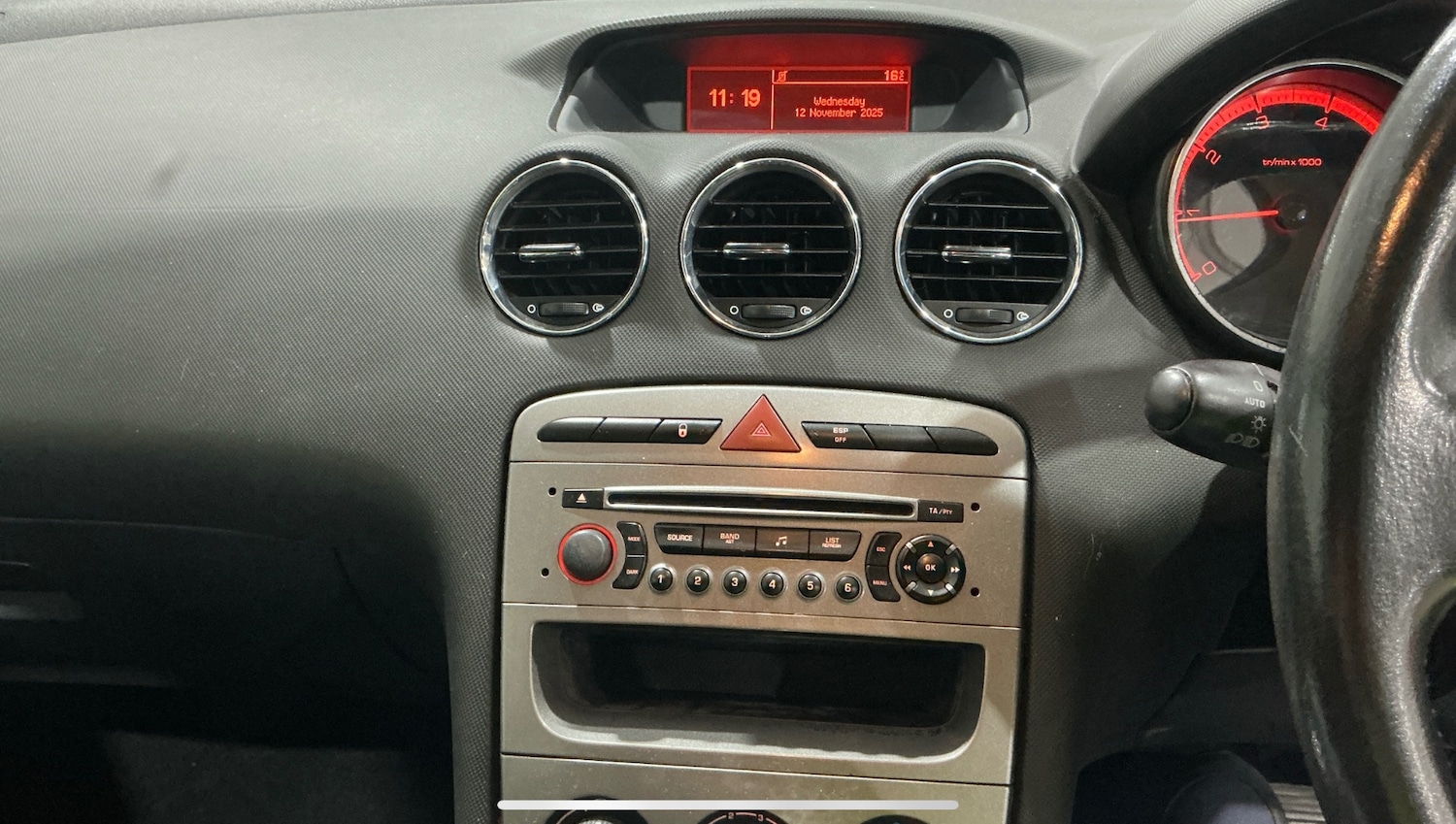 Used Peugeot 308 2012 for sale - 76606021: Photo 8