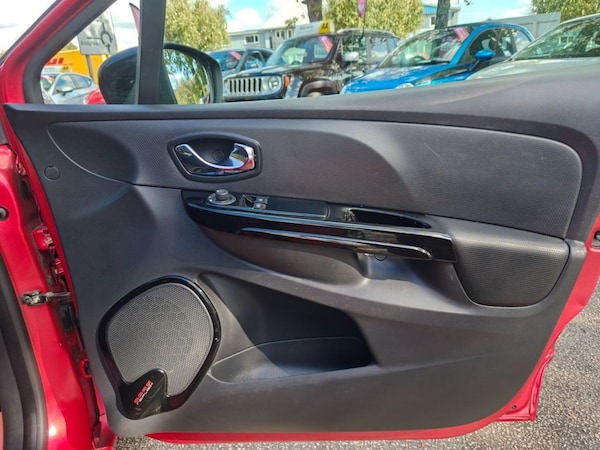 Used Renault Clio 2013 for sale - 76124219: Photo 19