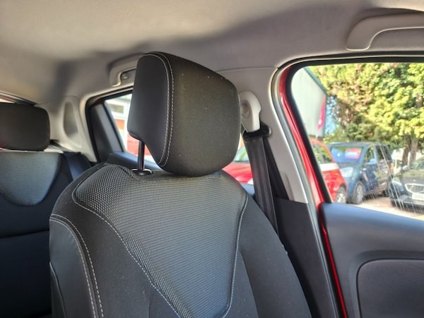 Used Renault Clio 2013 for sale - 76124219: Photo 26
