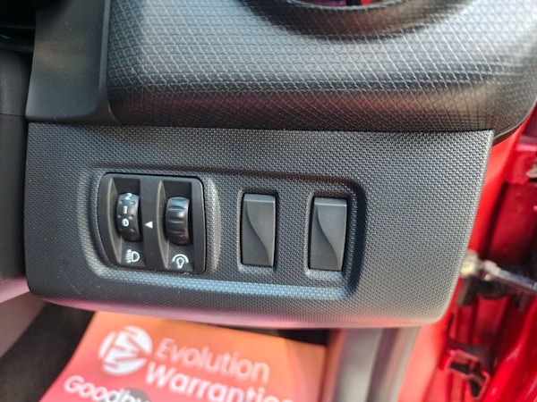 Used Renault Clio 2013 for sale - 76124219: Photo 30