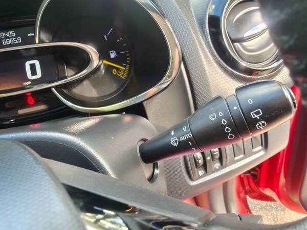 Used Renault Clio 2013 for sale - 76124219: Photo 32