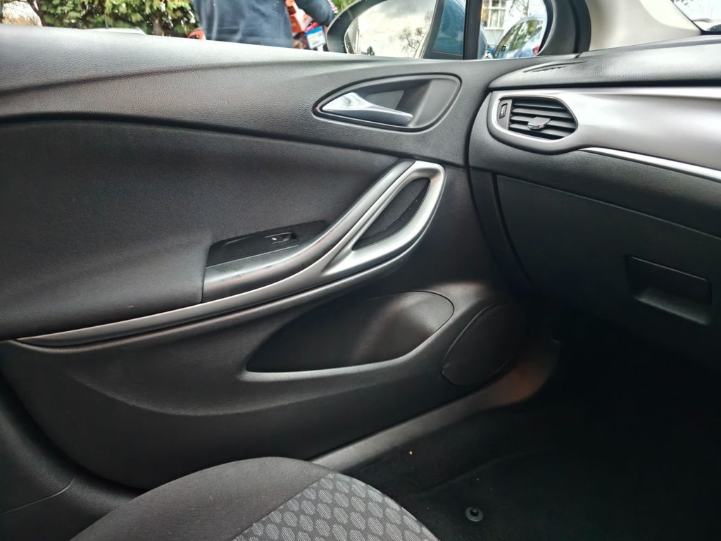 Used Vauxhall Astra 2017 for sale - 76546613: Photo 18