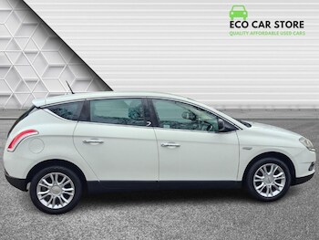 Used Chrysler Delta 2012 for sale - 78975165: Photo