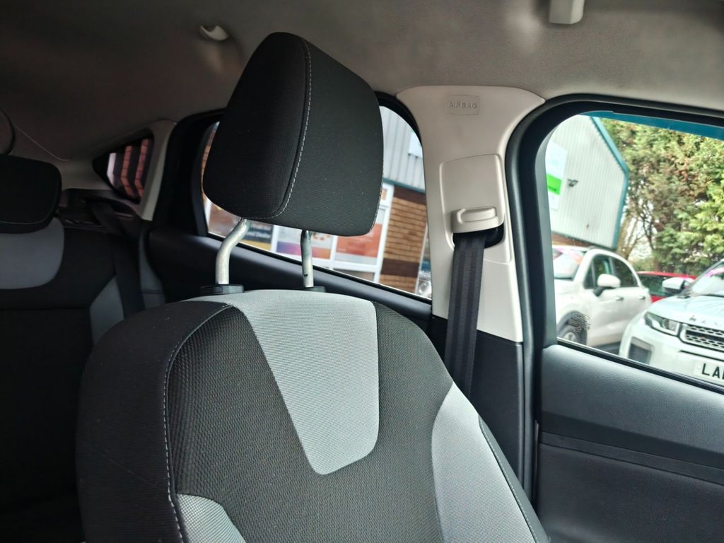 Used Ford Focus 2013 for sale - 76867437: Photo 28