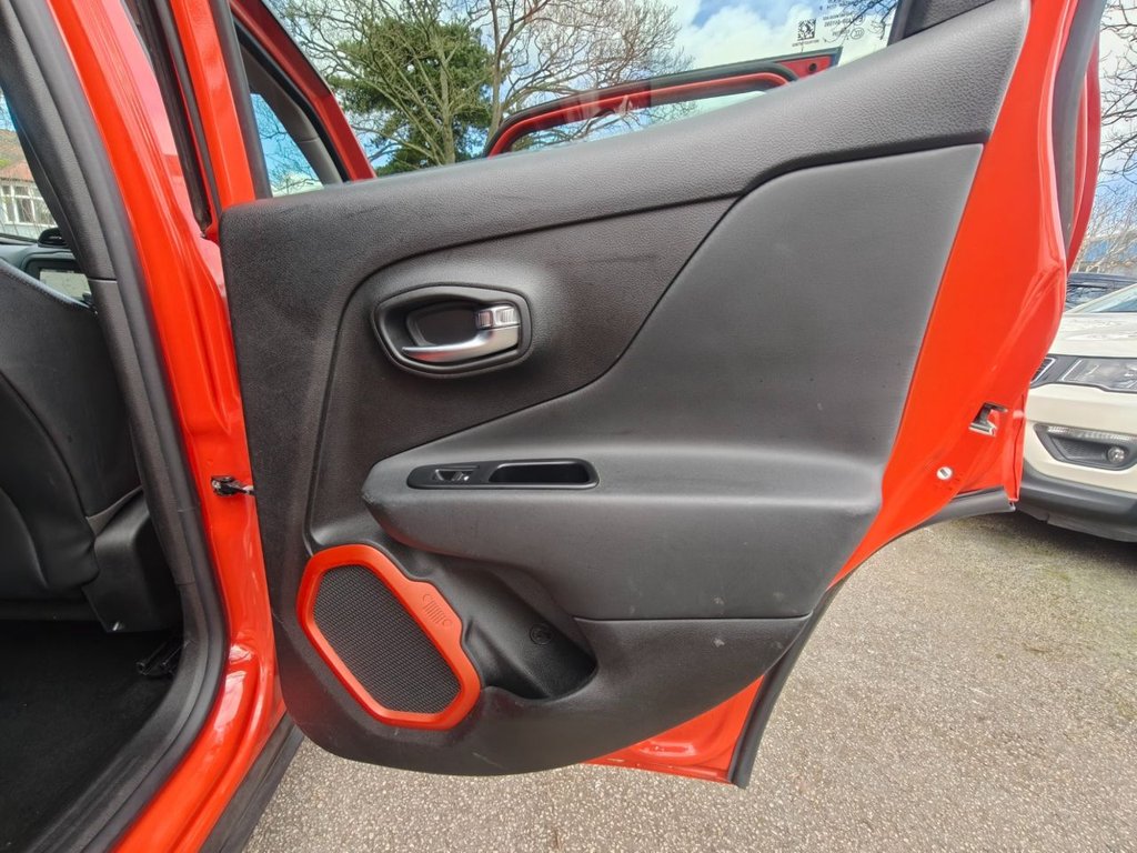 Used Jeep Renegade 2015 for sale - 77836028: Photo 40