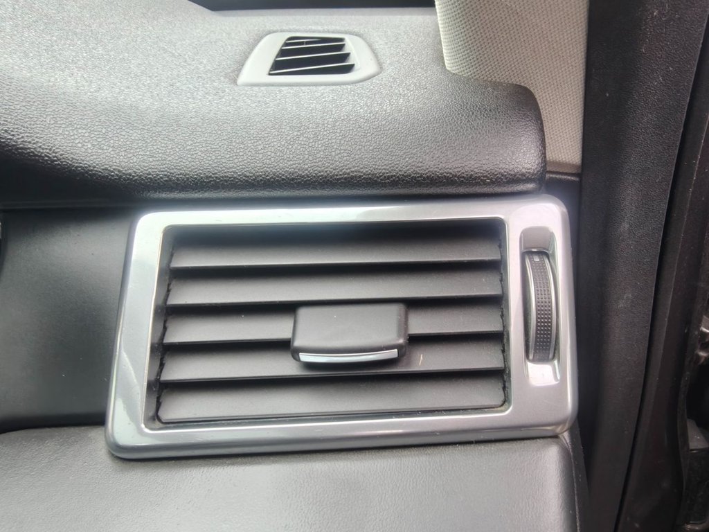 Used Land Rover Discovery Sport 2016 for sale - 76469957: Photo 42