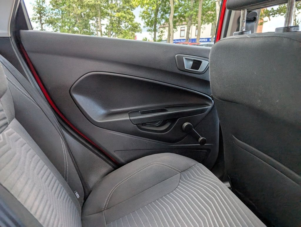 Used Ford Fiesta 2015 for sale - 76740098: Photo 11