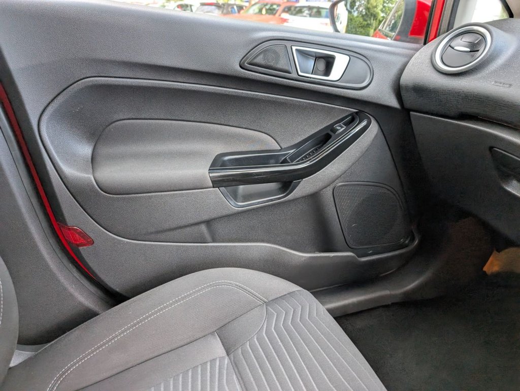 Used Ford Fiesta 2015 for sale - 76740098: Photo 18