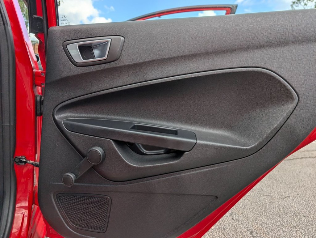 Used Ford Fiesta 2015 for sale - 76740098: Photo 34
