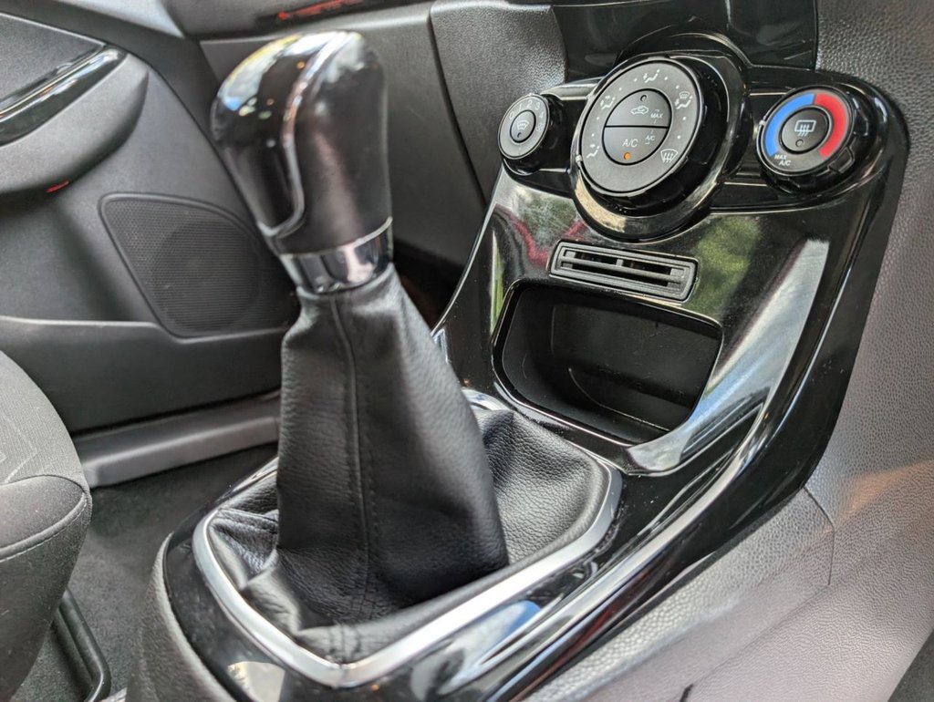 Used Ford Fiesta 2015 for sale - 76740098: Photo 35
