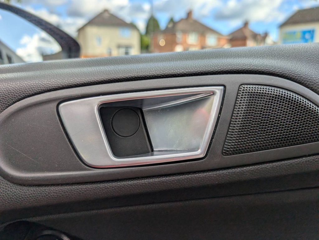 Used Ford Fiesta 2015 for sale - 76740098: Photo 45