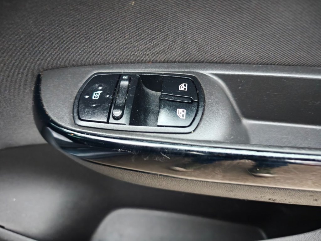 Used Vauxhall Corsa 2015 for sale - 78008843: Photo 33