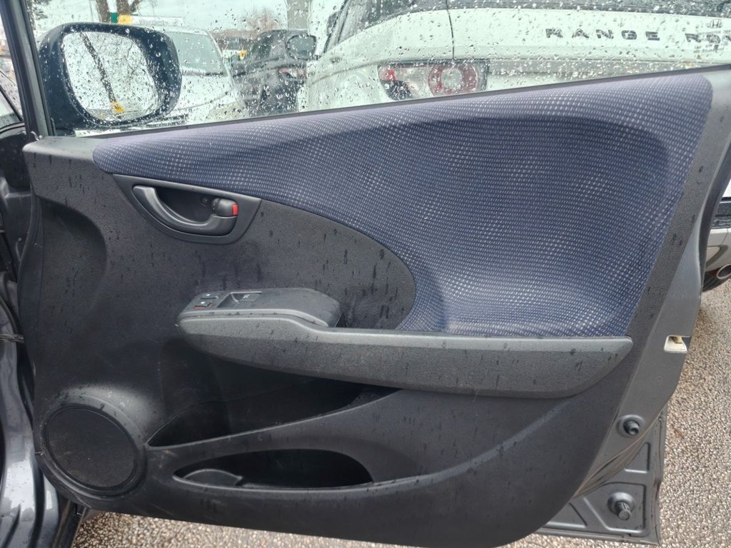 Used Honda Jazz 2015 for sale - 77680266: Photo 23