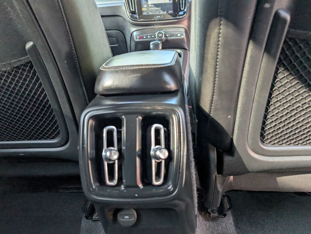 Used Volvo XC40 2018 for sale - 76973379: Photo 36