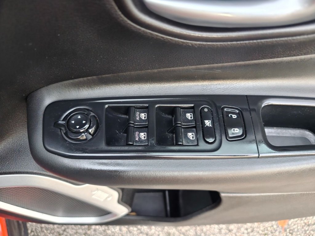 Used Jeep Renegade 2016 for sale - 76481826: Photo 40