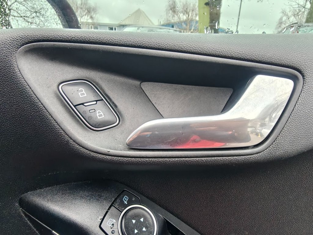 Used Ford Fiesta 2018 for sale - 76883324: Photo 31