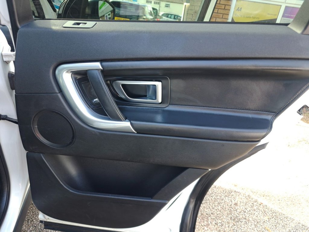 Used Land Rover Discovery Sport 2015 for sale - 78030346: Photo 28