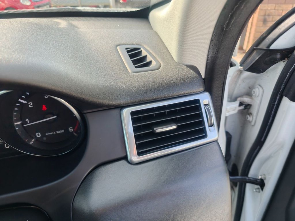 Used Land Rover Discovery Sport 2015 for sale - 78030346: Photo 41